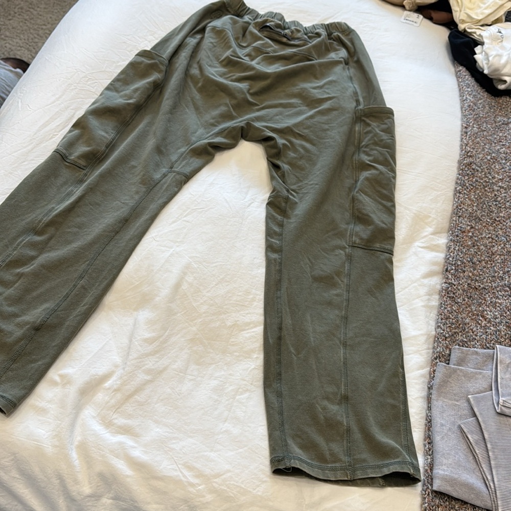 Woman’s free people Olive Green Pants